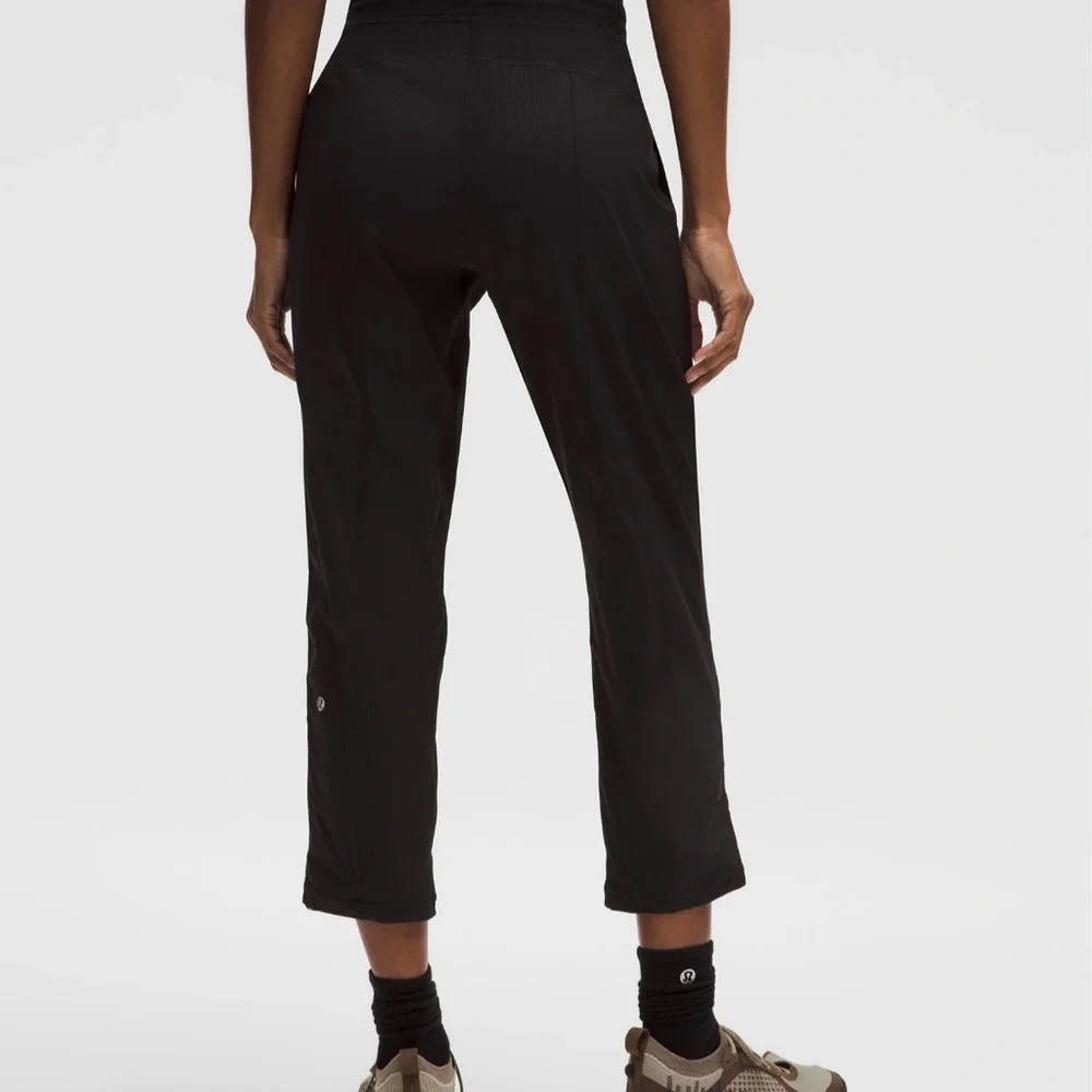 lululemon athletica stay comfy